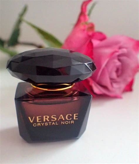 аромат versace crystal noir отзывы|Crystal Noir Versace аромат — аромат для женщин .